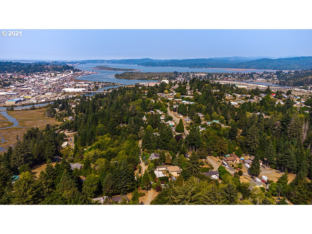 63429 Everett Road Coos Bay, OR 97420 - Photo 2 of 32 Gallery Image 2