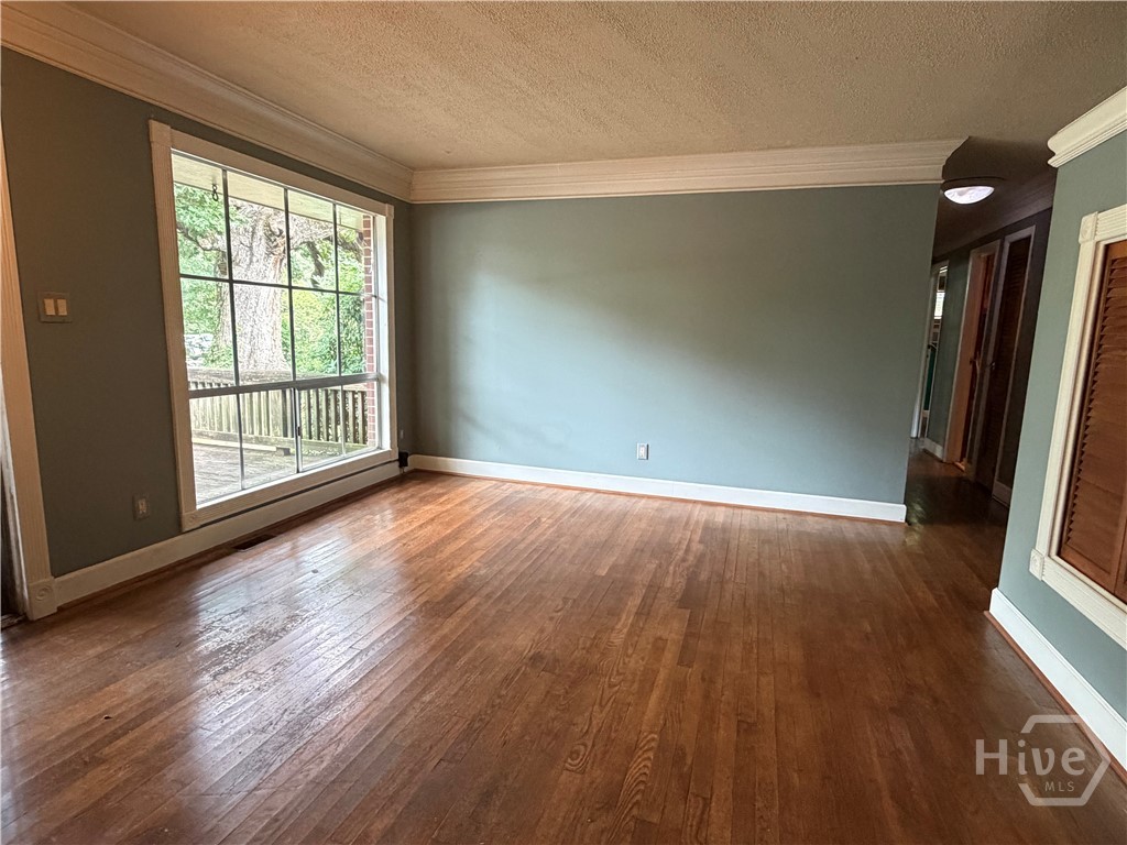 1054 College Station Road Athens, GA 30605 - Photo 3 of 16 Front Living Room