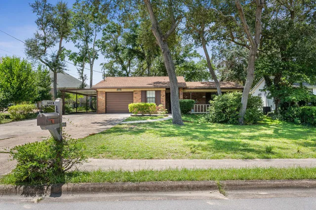 $350,000 | 1045 Juniper Avenue, Niceville, FL 32578