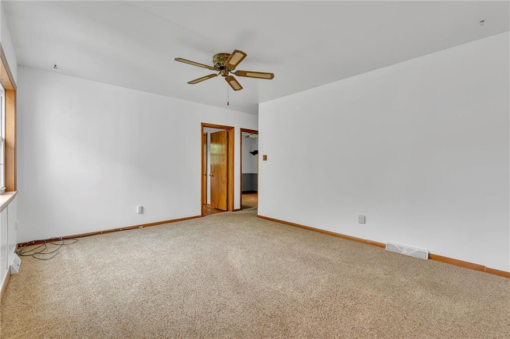 4026 Patterson Road Aliquippa, PA 15001 - Photo 4 of 24 Gallery Image 4