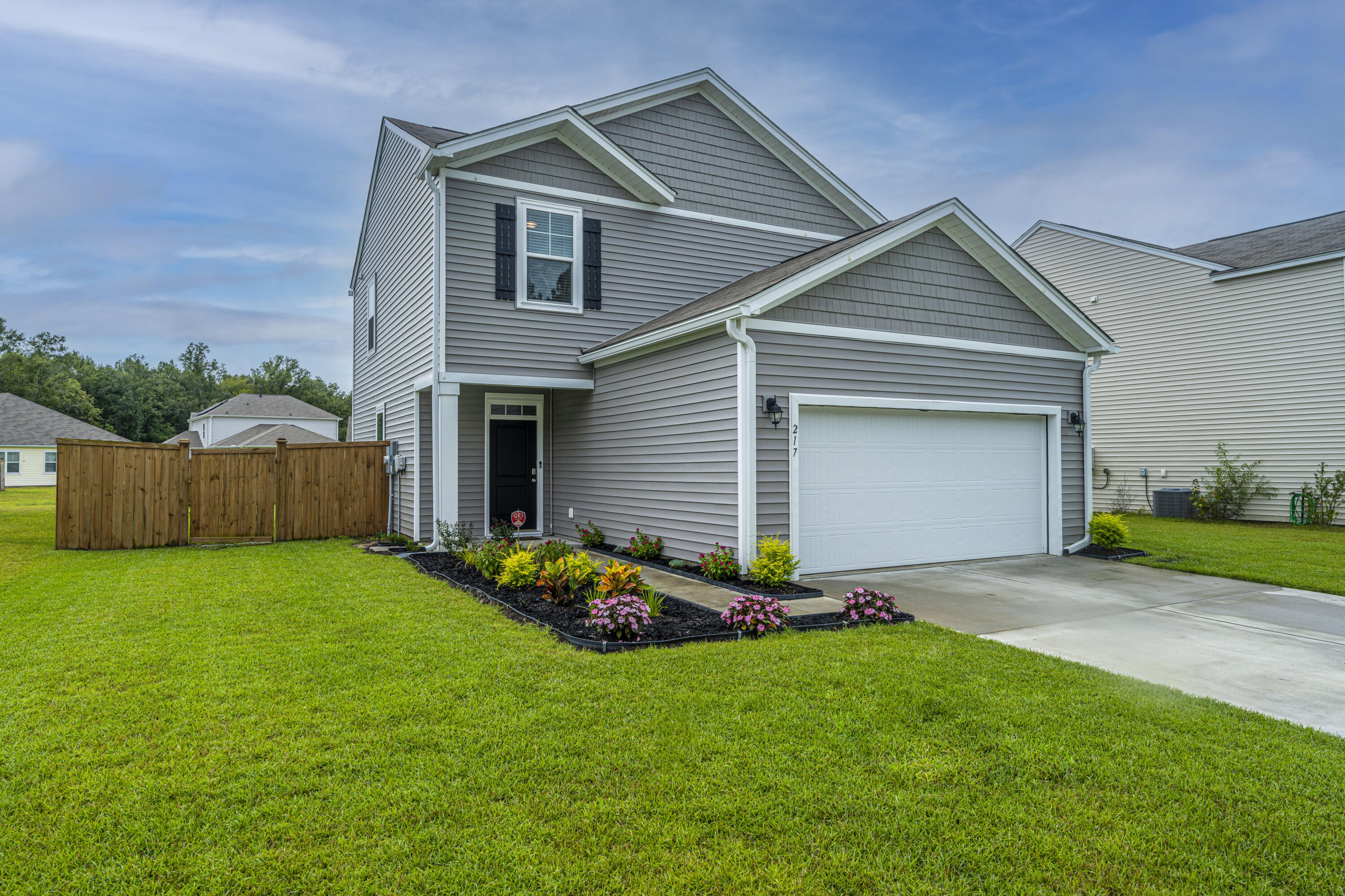 217 Goshen Road Moncks Corner, SC 29461 - Photo 2 of 26 DSC_5518