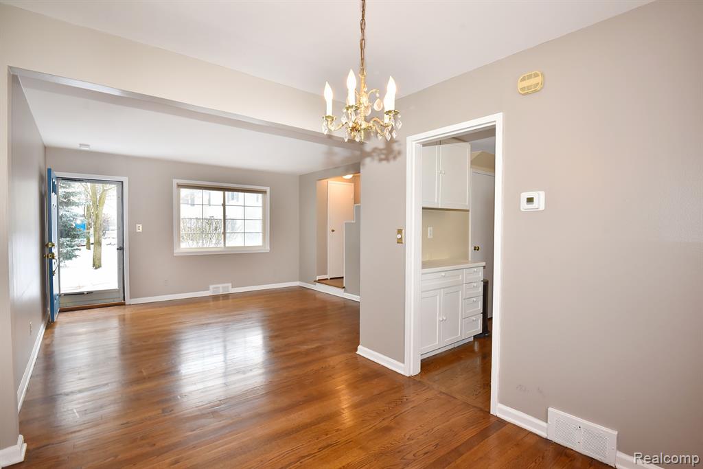 1760 Graefield Road Birmingham, MI 48009 - Photo 4 of 25