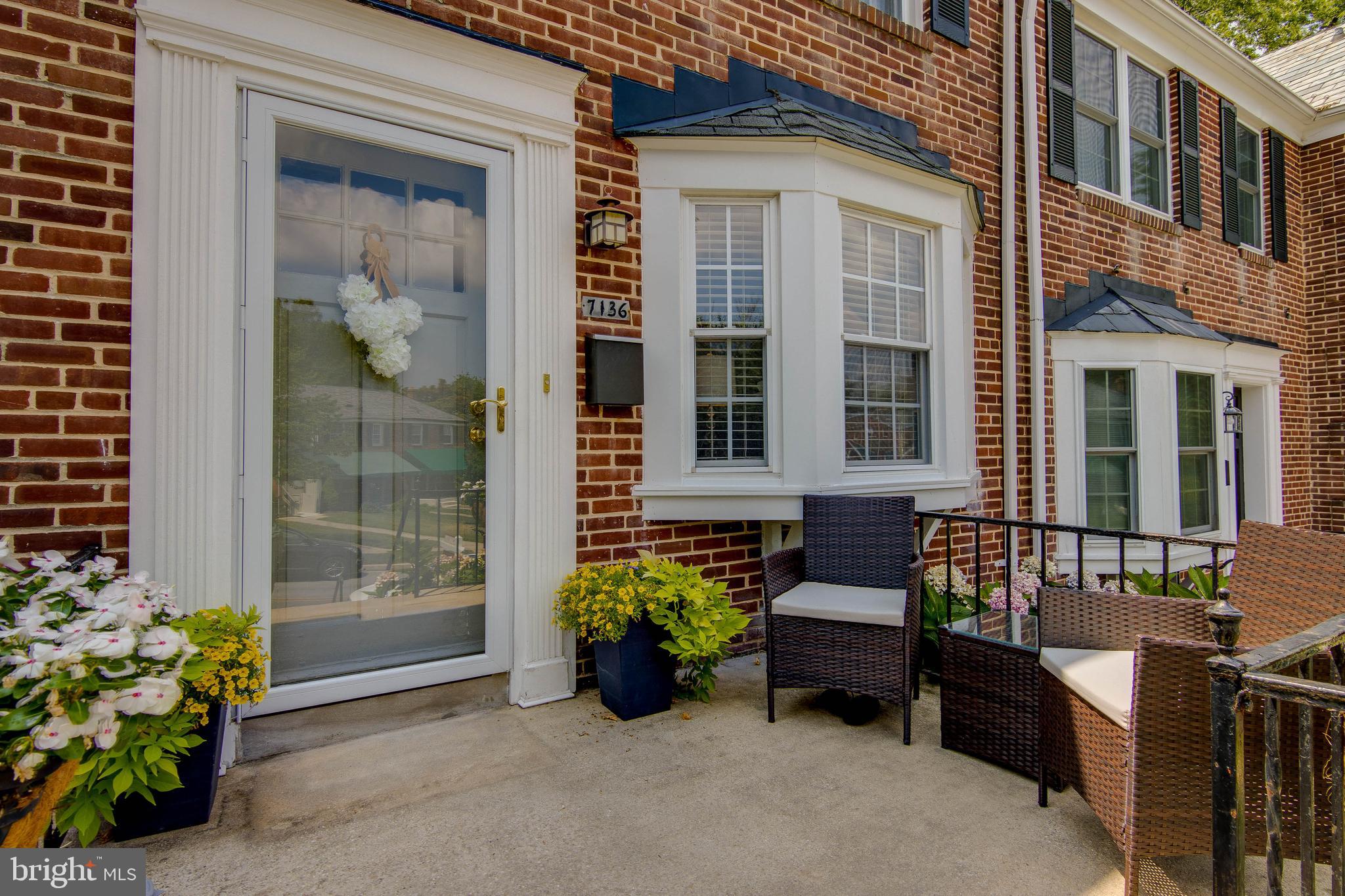 7136 Heathfield Road Baltimore, MD 21212 - Photo 4 of 44 Large front porch