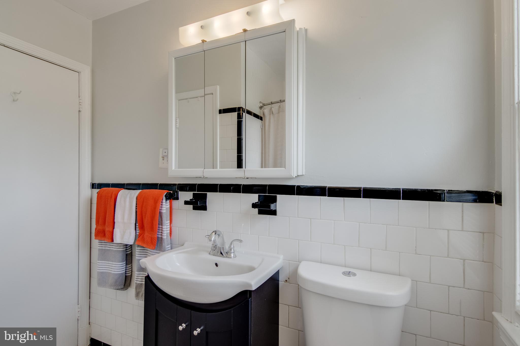 7136 Heathfield Road Baltimore, MD 21212 - Photo 30 of 44 Nicely appointed