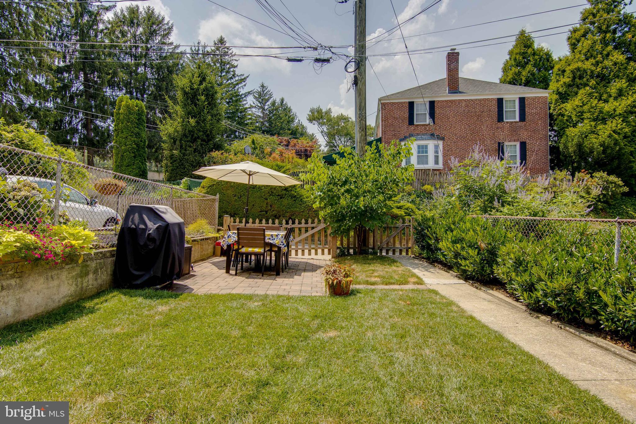 7136 Heathfield Road Baltimore, MD 21212 - Photo 37 of 44 Private rear yard