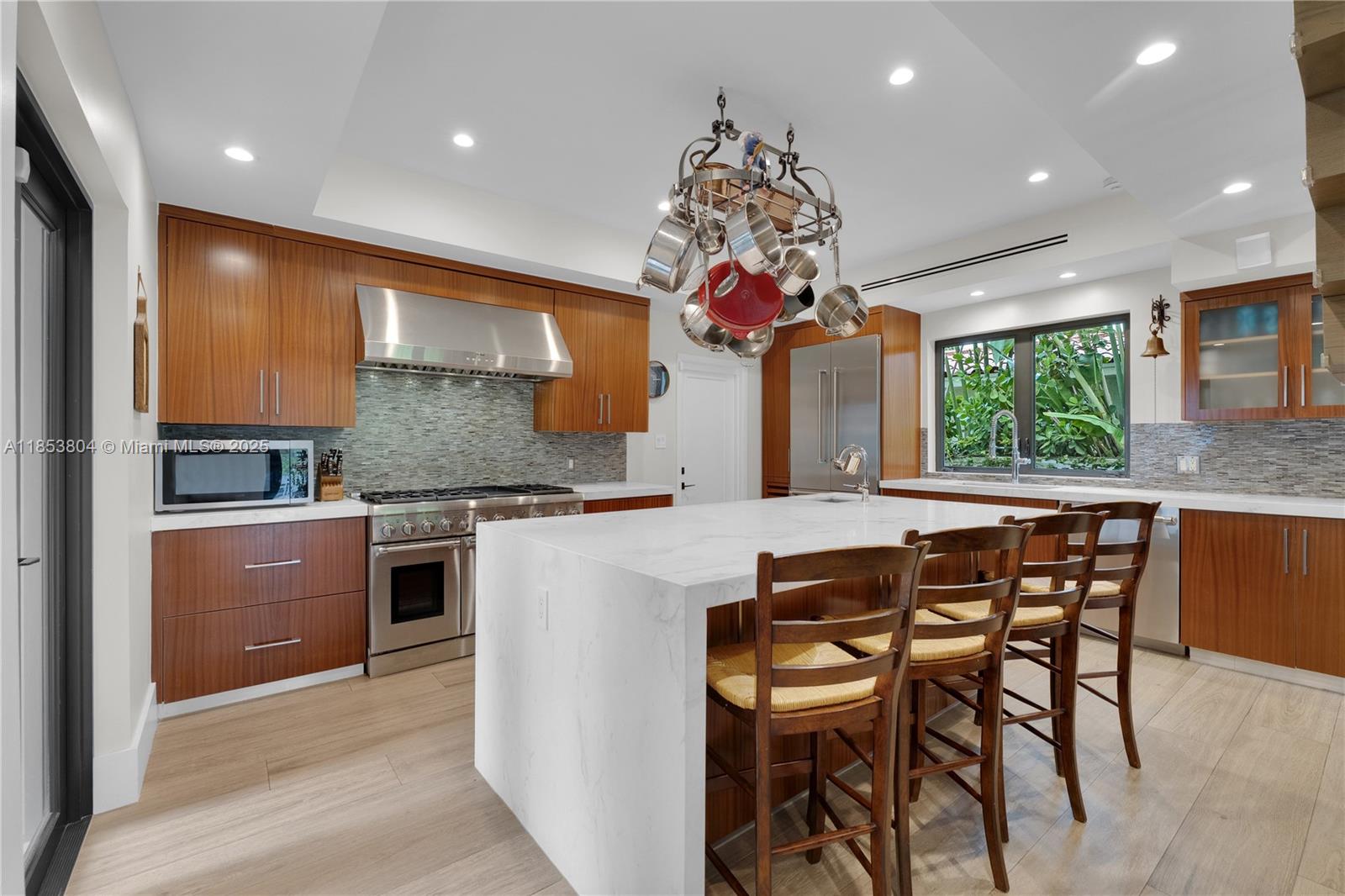 4475 Meridian Avenue Miami Beach, FL 33140 - Photo 11 of 80