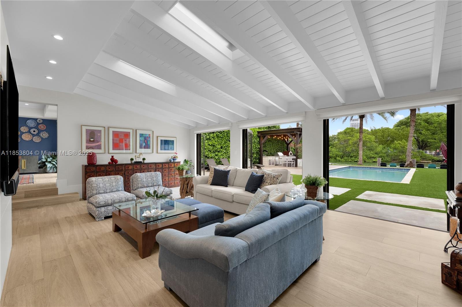 4475 Meridian Avenue Miami Beach, FL 33140 - Photo 23 of 80