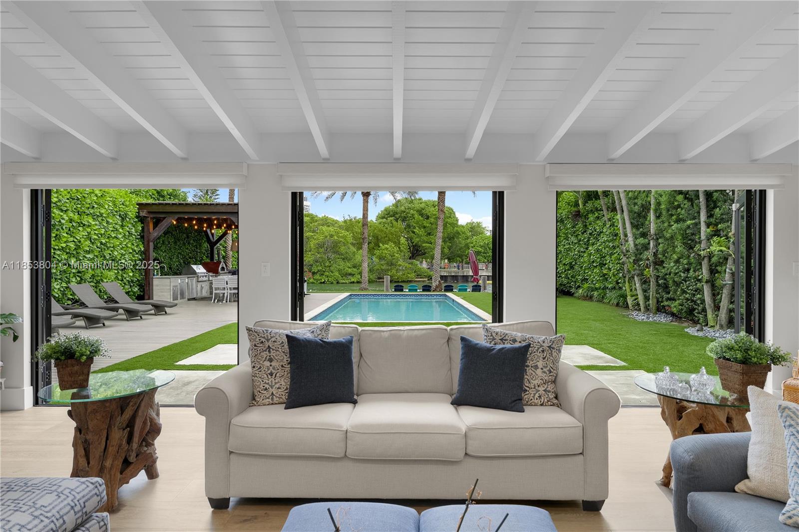 4475 Meridian Avenue Miami Beach, FL 33140 - Photo 24 of 80