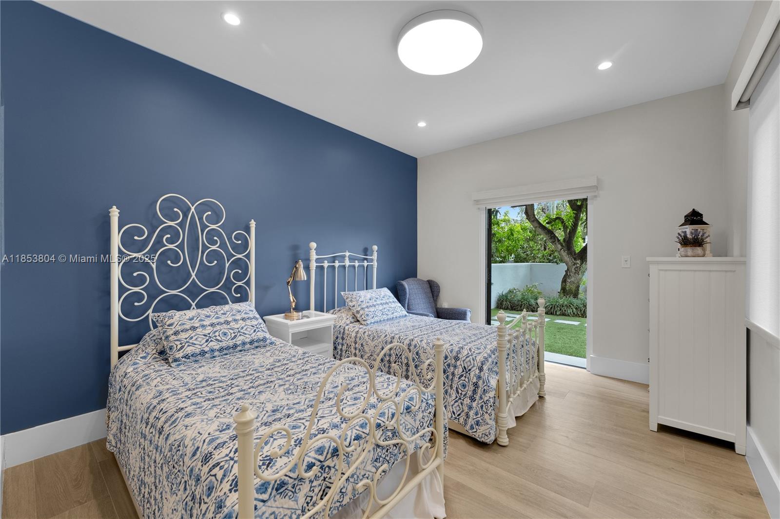 4475 Meridian Avenue Miami Beach, FL 33140 - Photo 29 of 80