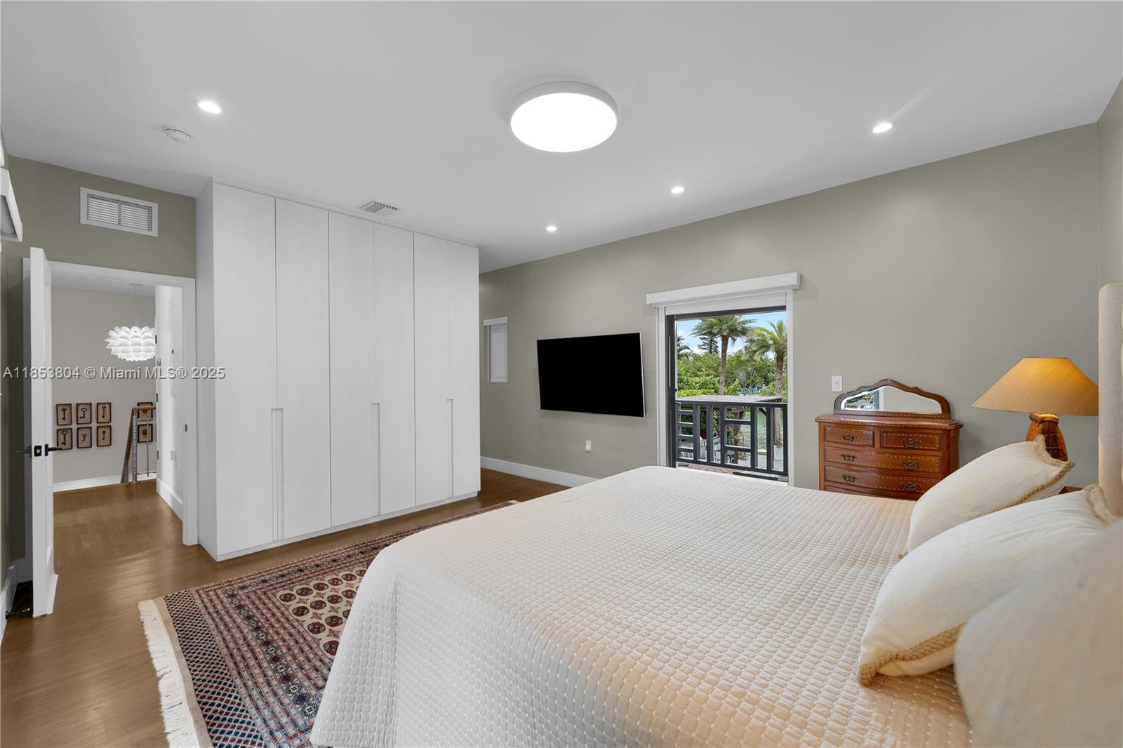 4475 Meridian Avenue Miami Beach, FL 33140 - Photo 34 of 80