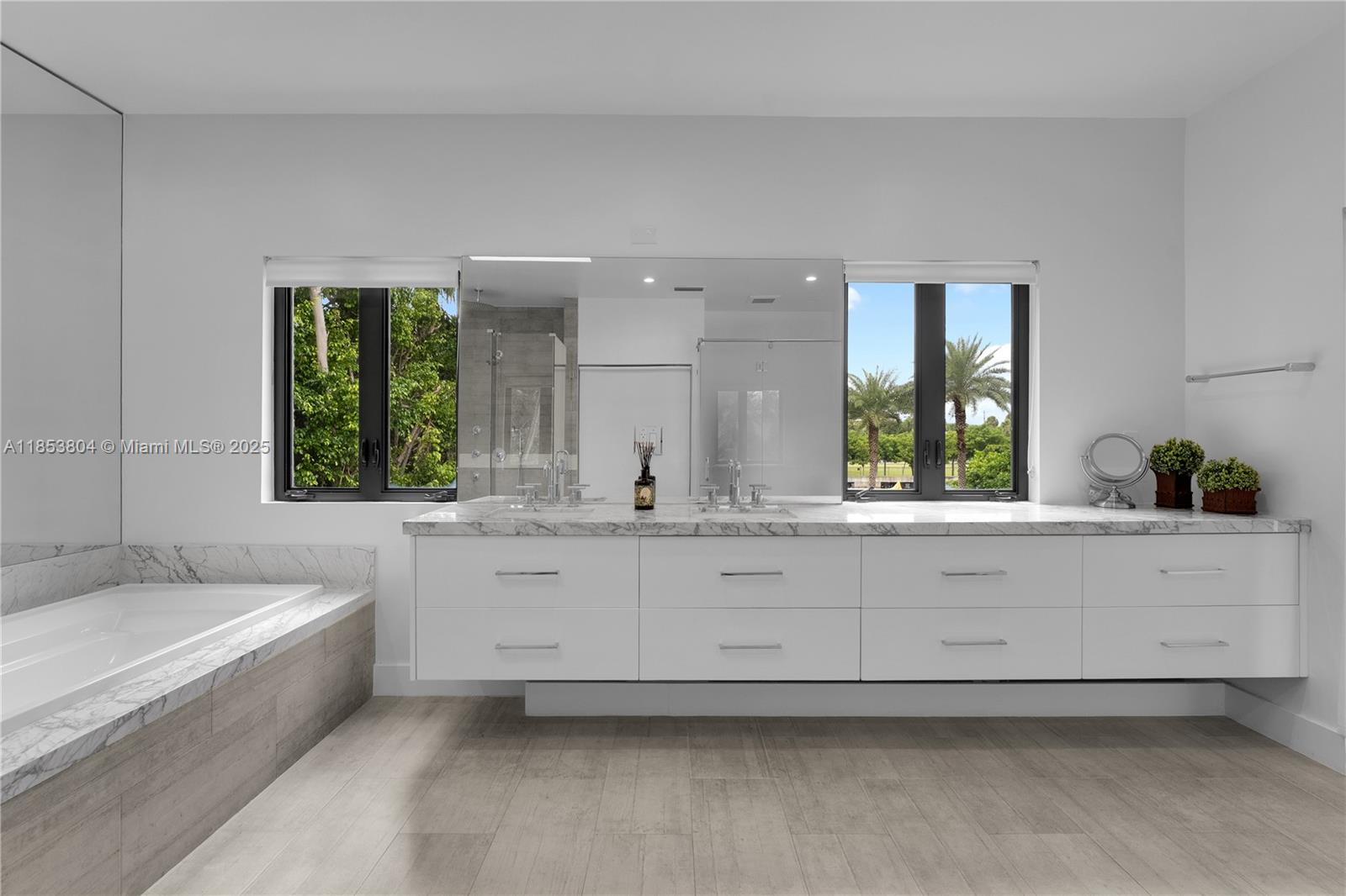 4475 Meridian Avenue Miami Beach, FL 33140 - Photo 37 of 80