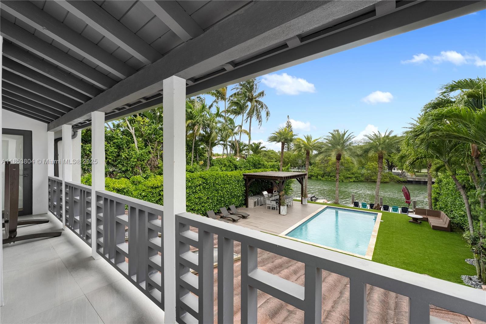4475 Meridian Avenue Miami Beach, FL 33140 - Photo 38 of 80