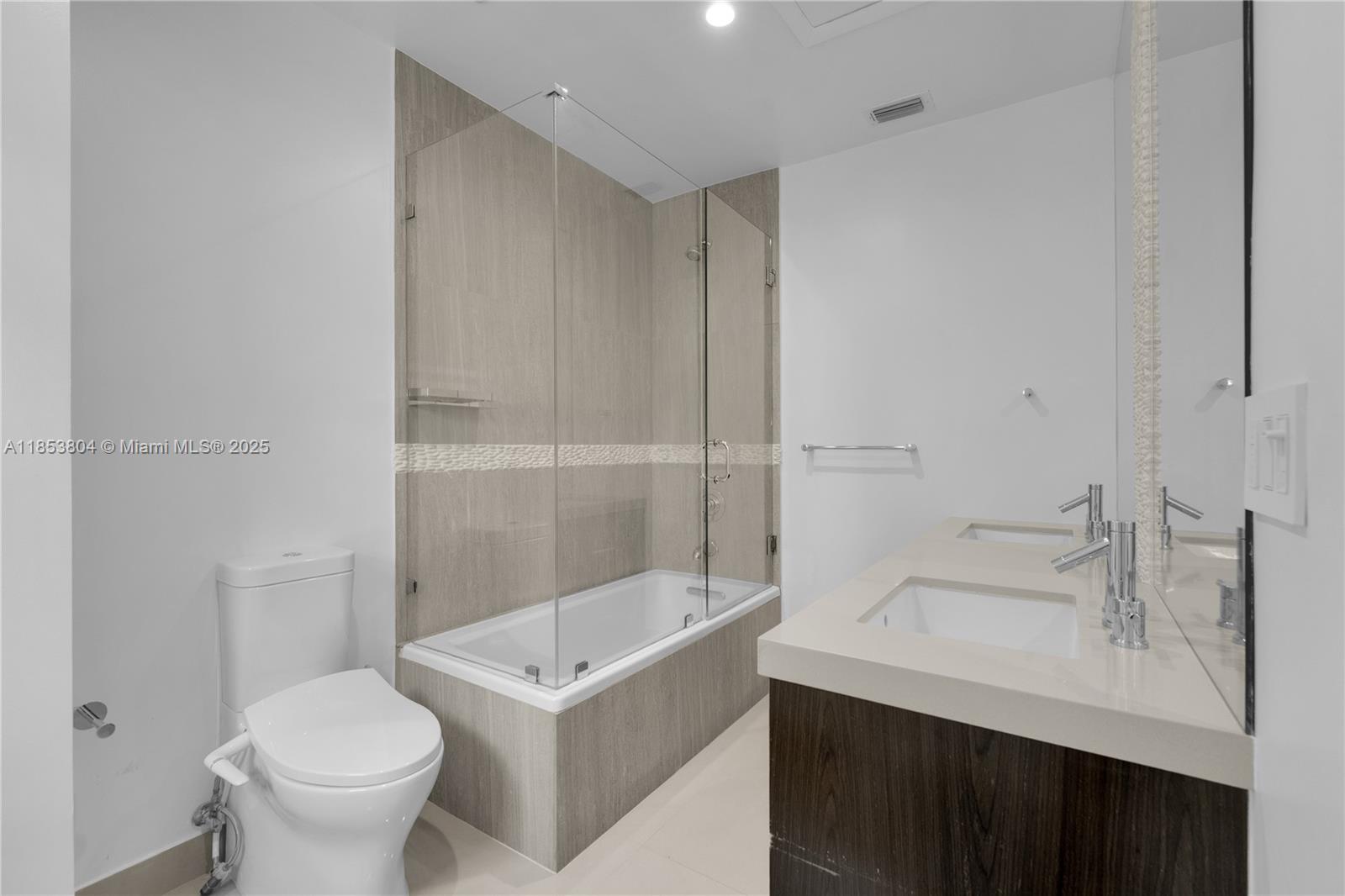 4475 Meridian Avenue Miami Beach, FL 33140 - Photo 46 of 80