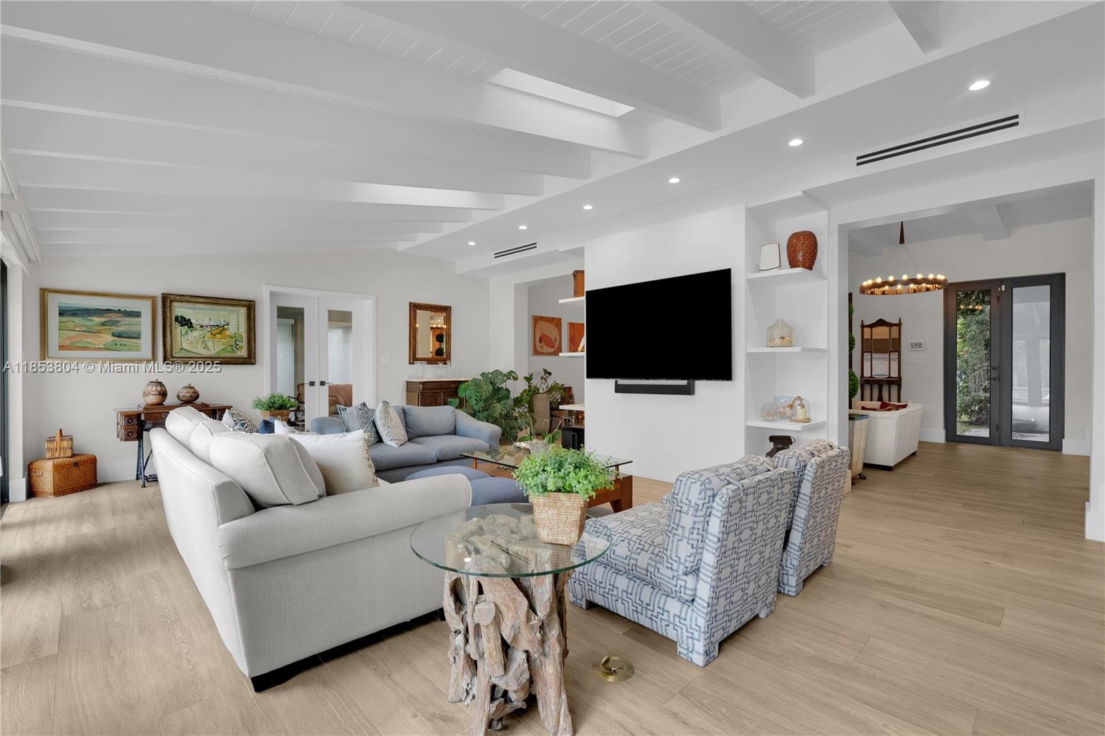 4475 Meridian Avenue Miami Beach, FL 33140 - Photo 5 of 80