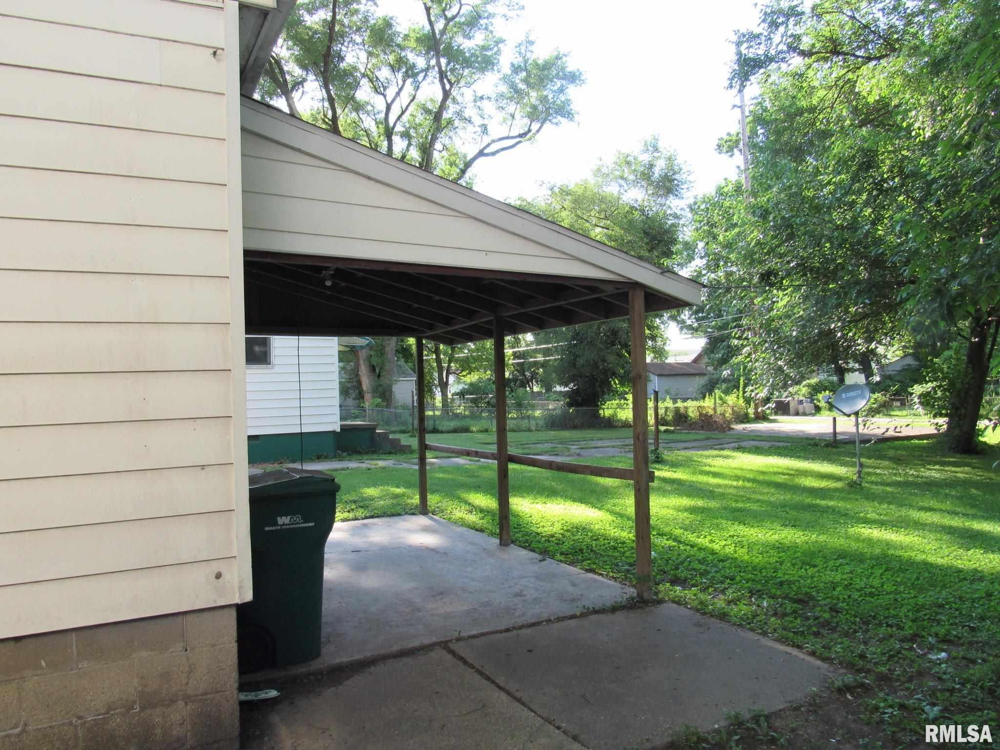 2149 East Monroe Street Springfield, IL 62703 - Photo 4 of 5
