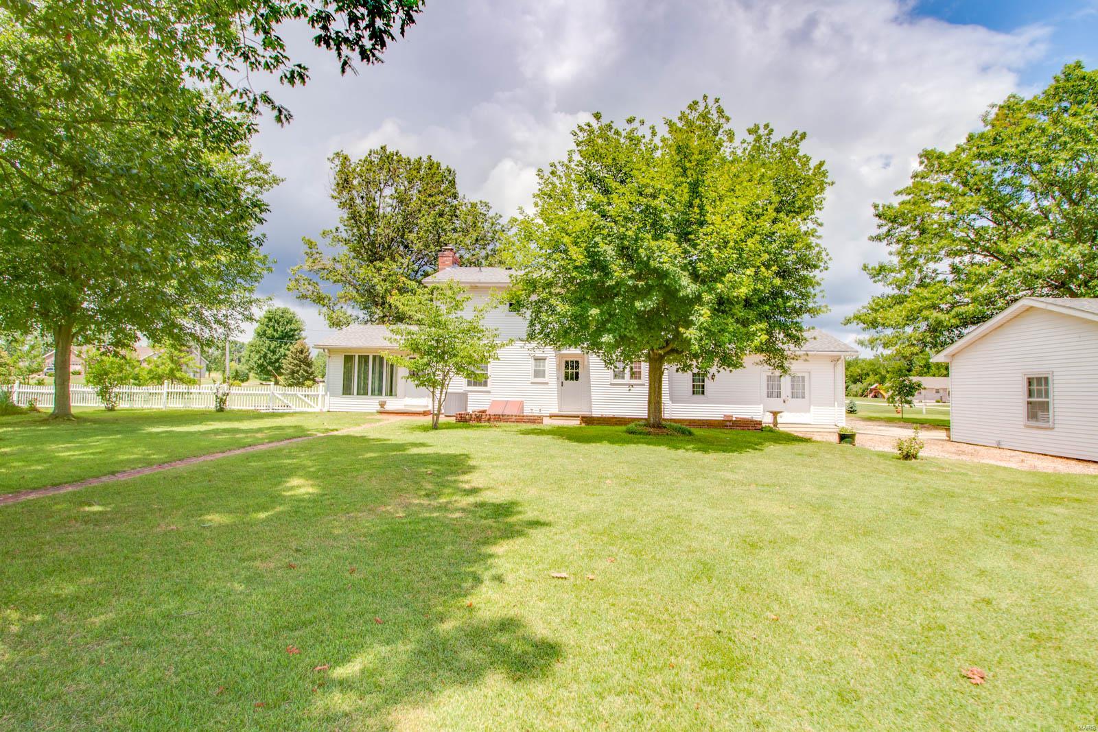 3908 McCoy Road Bethalto, IL 62010 - Photo 11 of 51