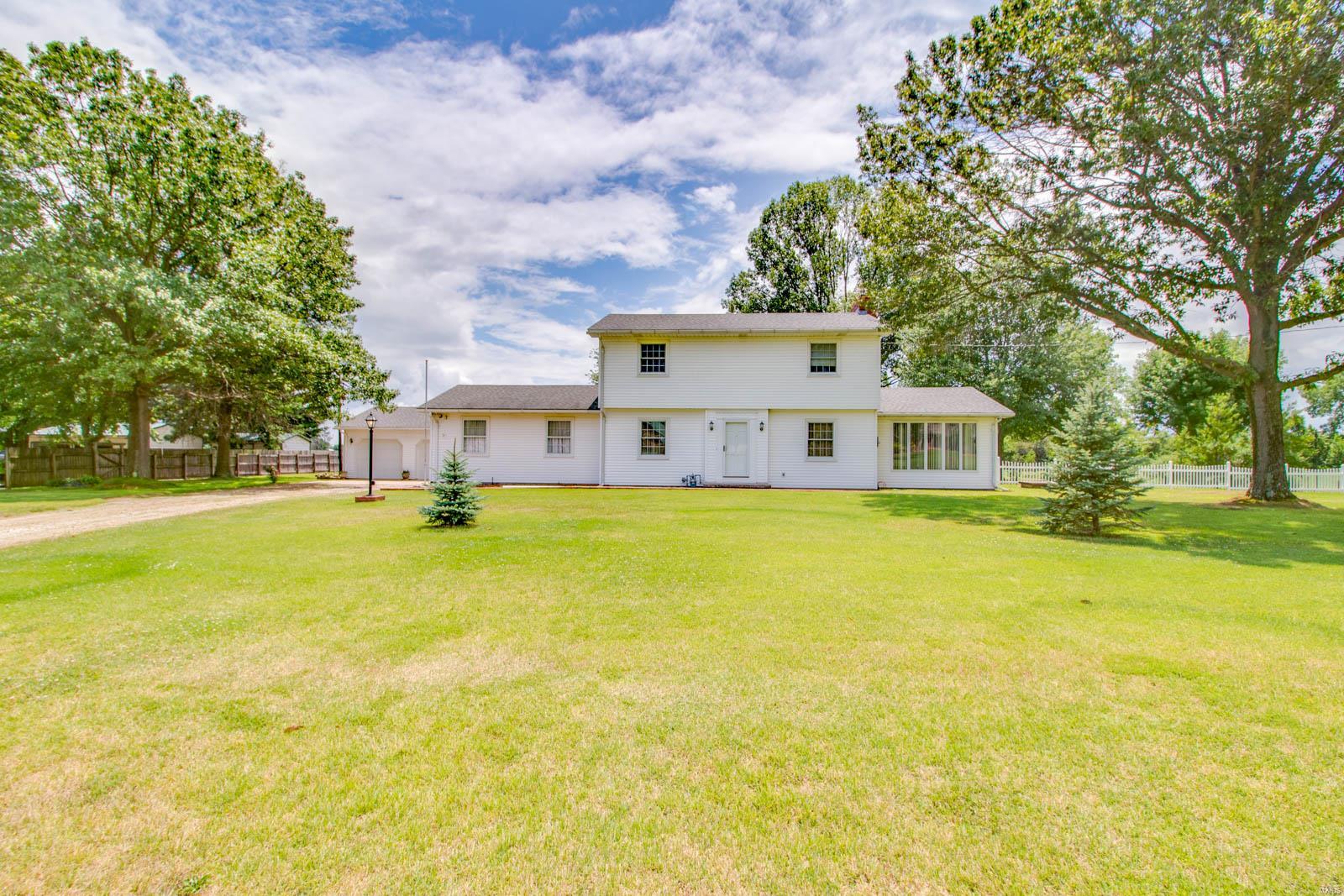 3908 McCoy Road Bethalto, IL 62010 - Photo 4 of 51