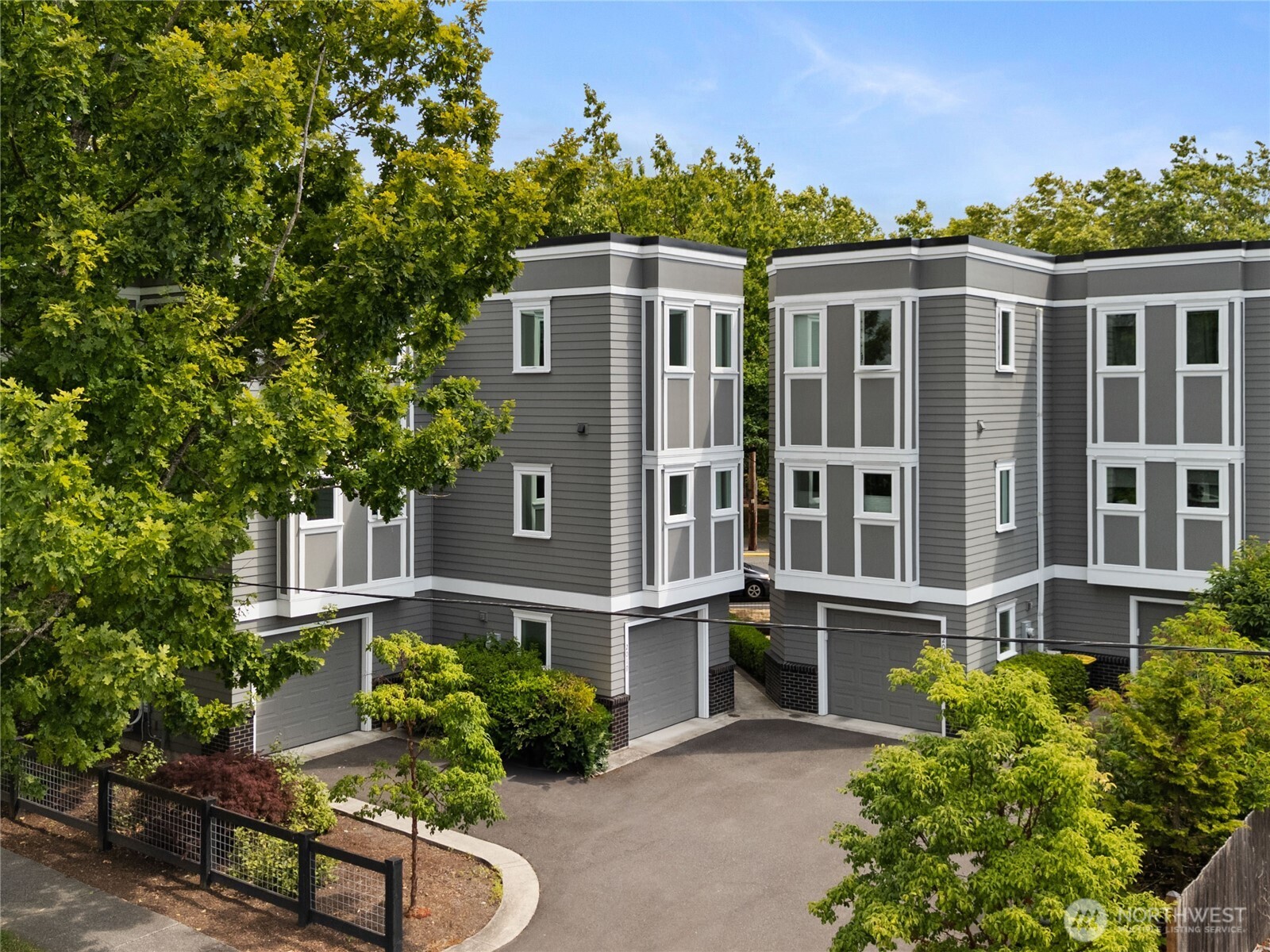 2019 Cornwall Avenue Bellingham, WA 98225 - Photo 1 of 40 front view of a house with a garden