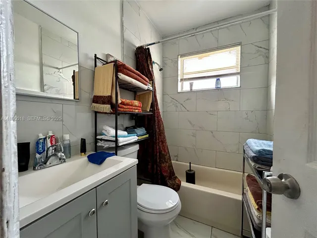 $725,000 | 2013 Washington Avenue, Opa-Locka, FL 33054