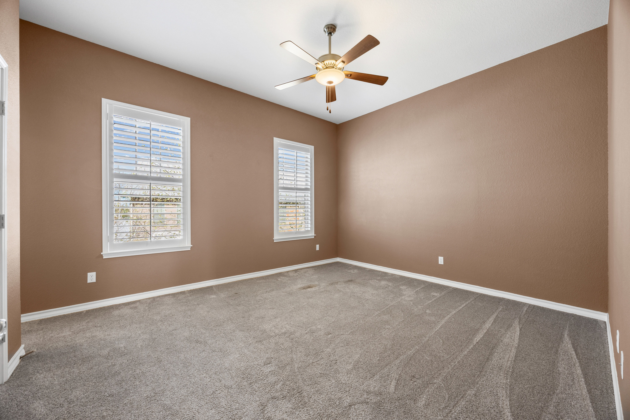 1112 Highknoll Lane Georgetown, TX 78628 - Photo 24 of 40 Generous size