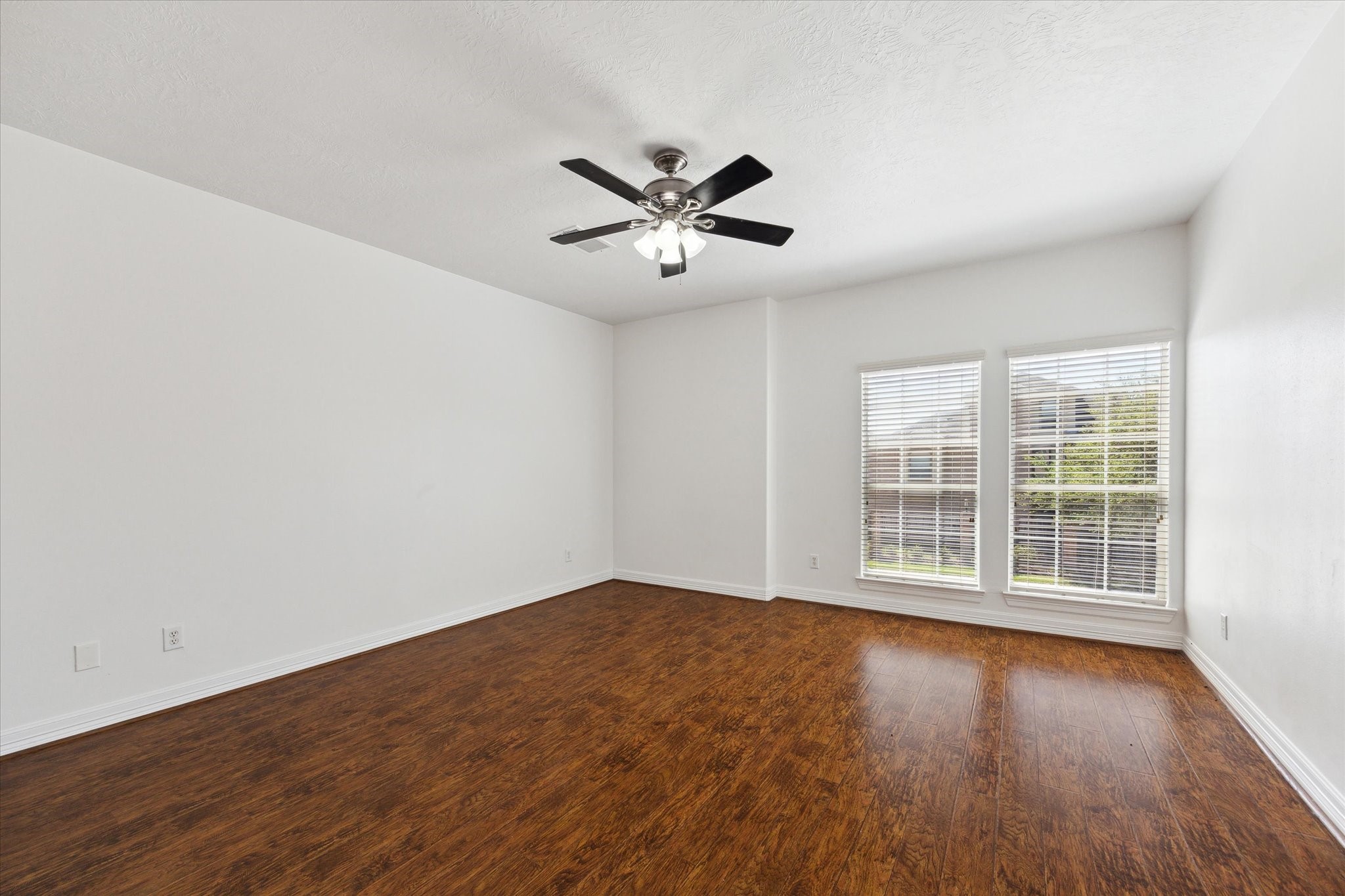 13639 Brookbluff Lane Houston, TX 77077 - Photo 14 of 22 Primary suite located on 2nd floor at front of the home.