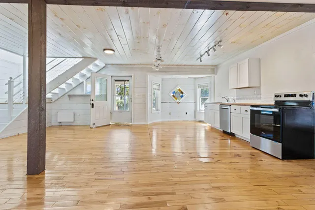 $550,000 | 12 Lower Beach Road, Saco, ME 04072