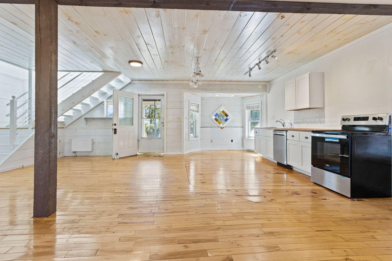 12 Lower Beach Road Saco, ME 04072 - Photo 11 of 60 20251010KH-71014