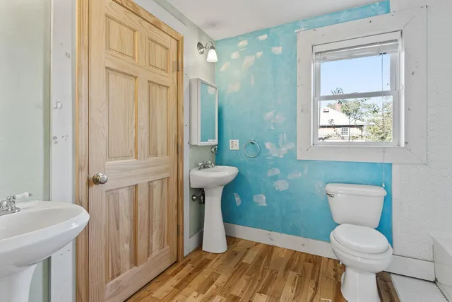 $550,000 | 12 Lower Beach Road, Saco, ME 04072