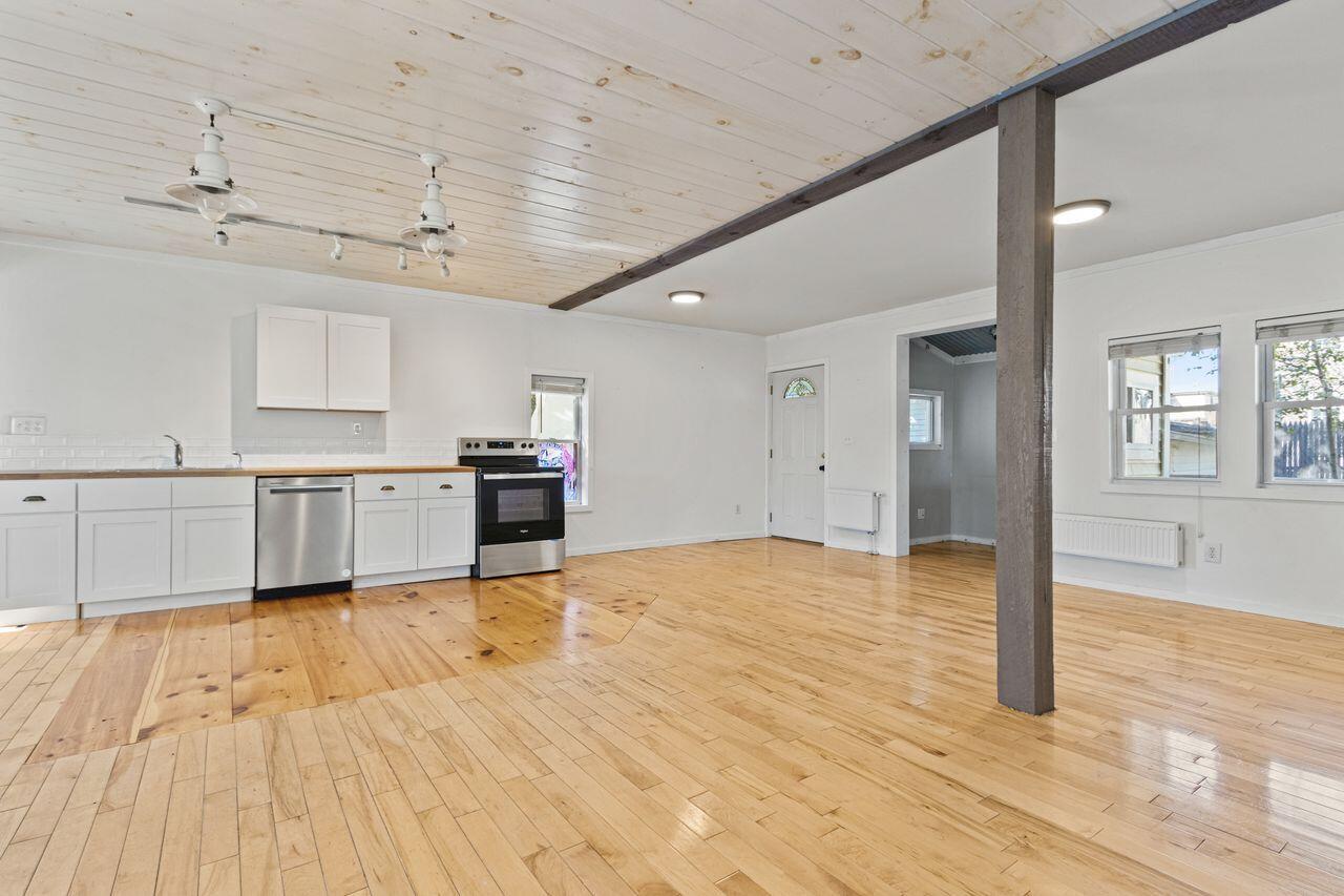 12 Lower Beach Road Saco, ME 04072 - Photo 8 of 60 20251010KH-71011