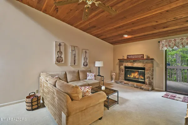 $260,000 | 378 Lake Catherine Court, Crossville, TN 38558
