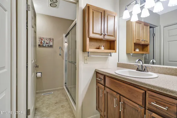 $260,000 | 378 Lake Catherine Court, Crossville, TN 38558