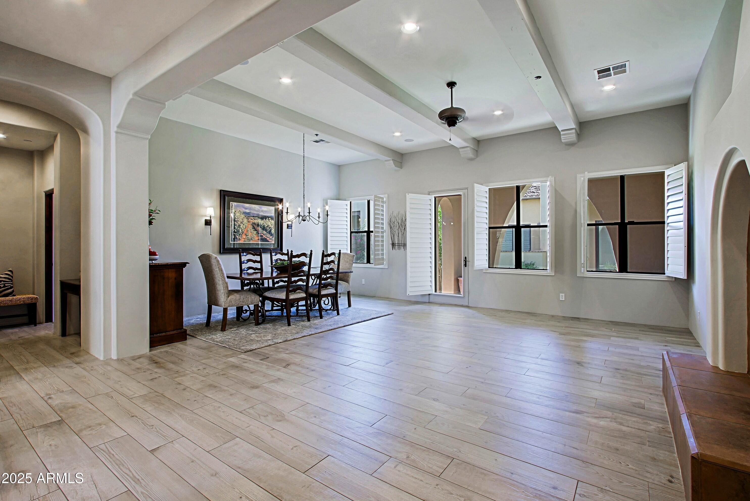 18650 North Thompson Peak Parkway, Unit 1052 Scottsdale, AZ 85255 - Photo 7 of 38 a view of a livingroom with furniture and furniture