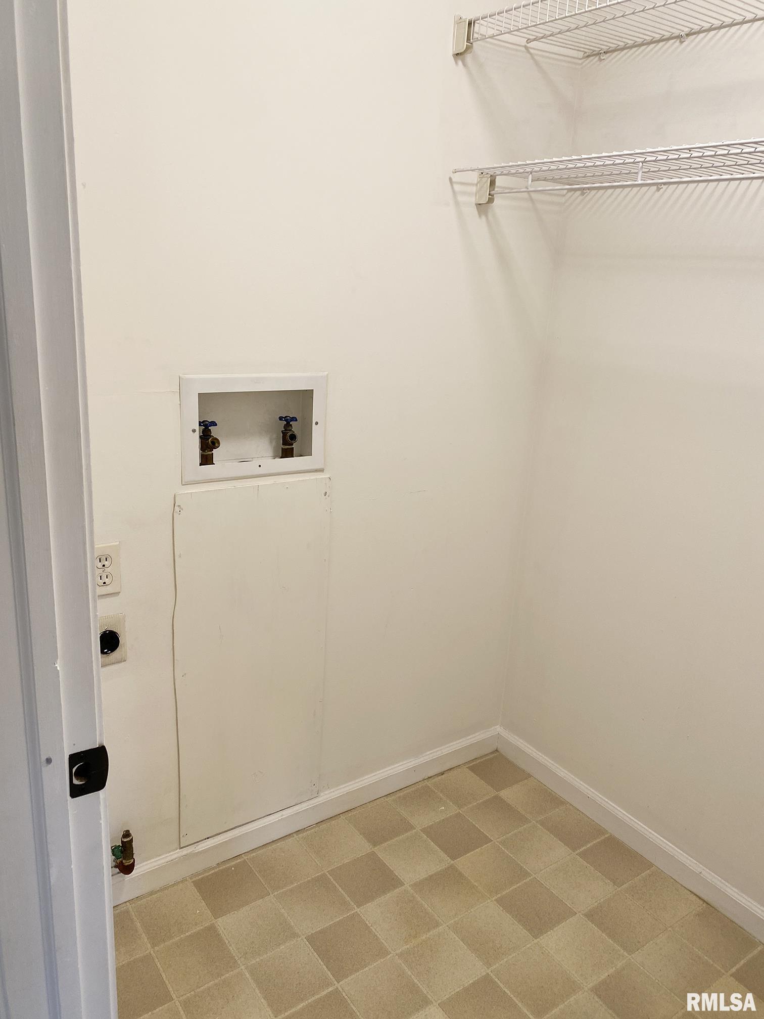 508 Holland Road, Unit 2 Germantown Hills, IL 61548 - Photo 13 of 20