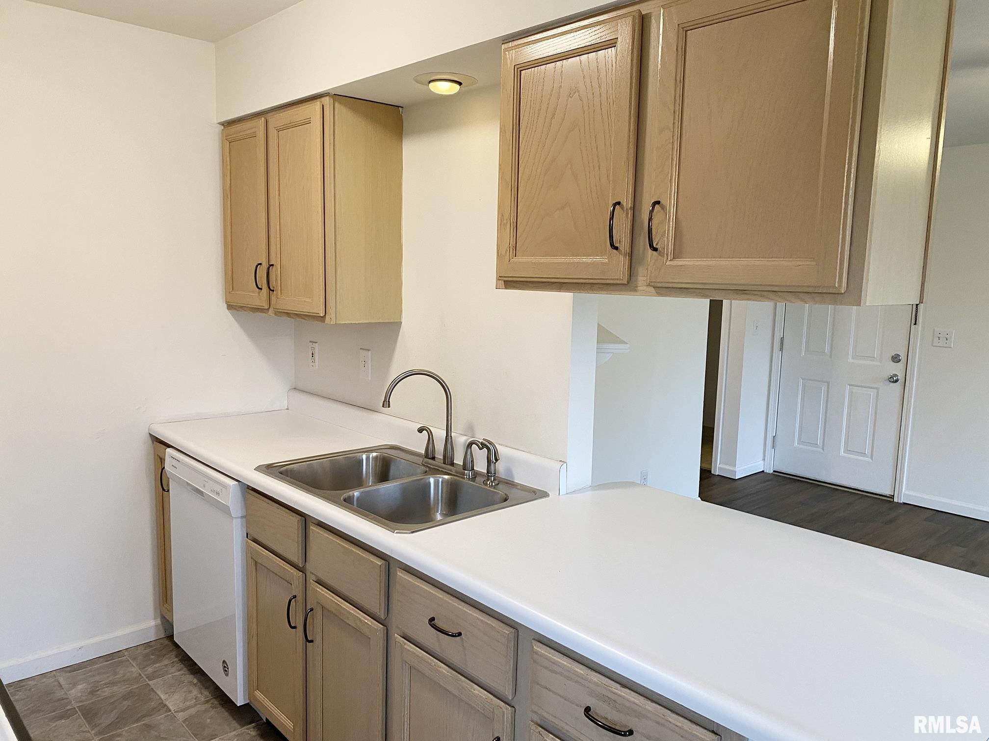 508 Holland Road, Unit 2 Germantown Hills, IL 61548 - Photo 15 of 20