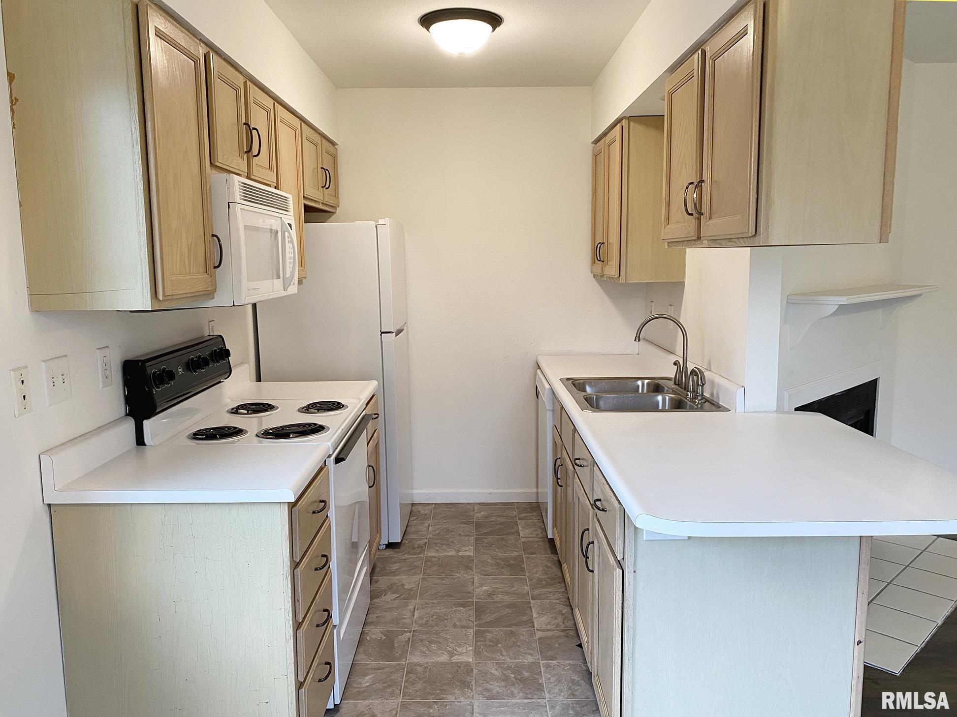 508 Holland Road, Unit 2 Germantown Hills, IL 61548 - Photo 16 of 20