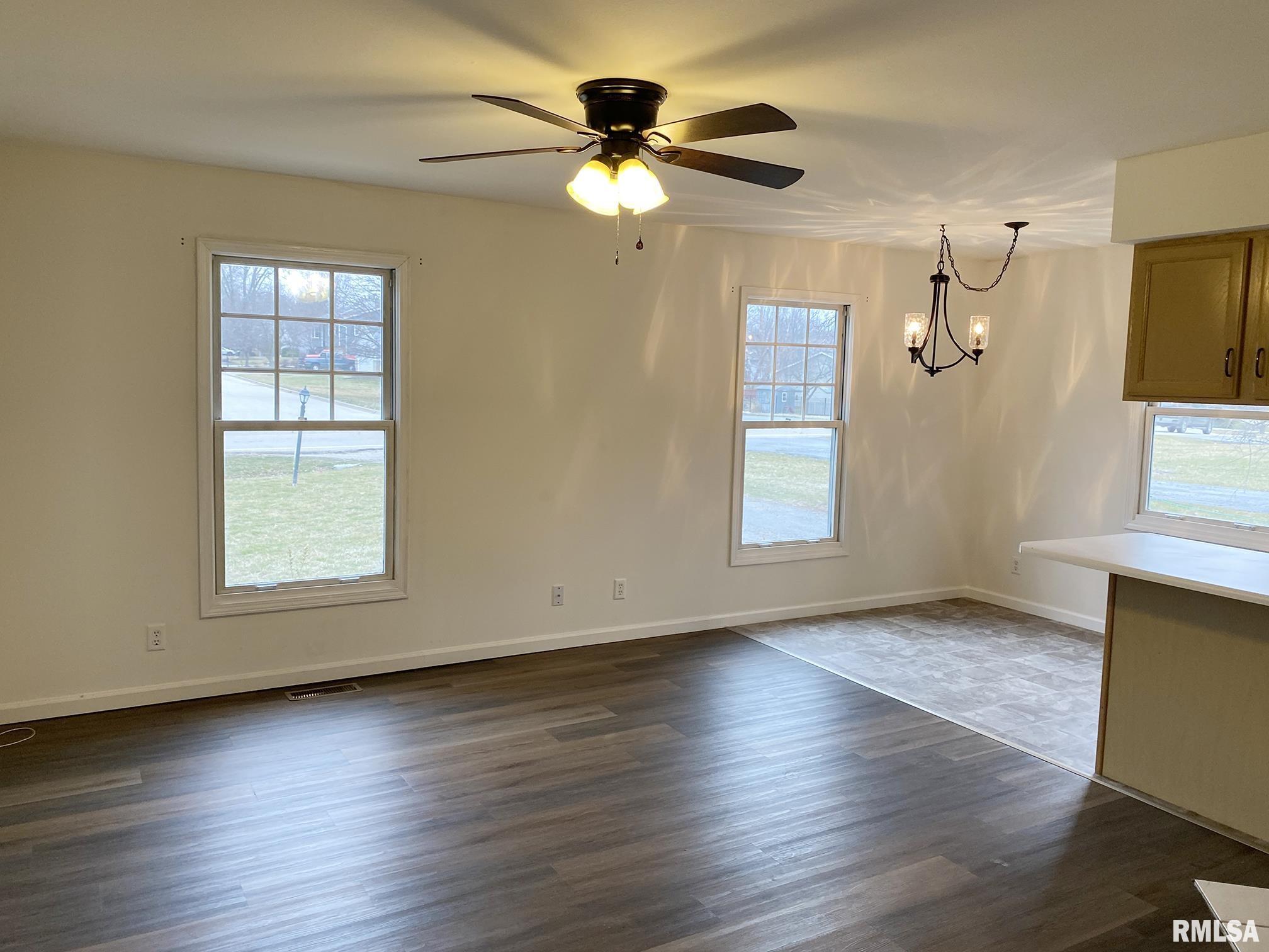 508 Holland Road, Unit 2 Germantown Hills, IL 61548 - Photo 19 of 20