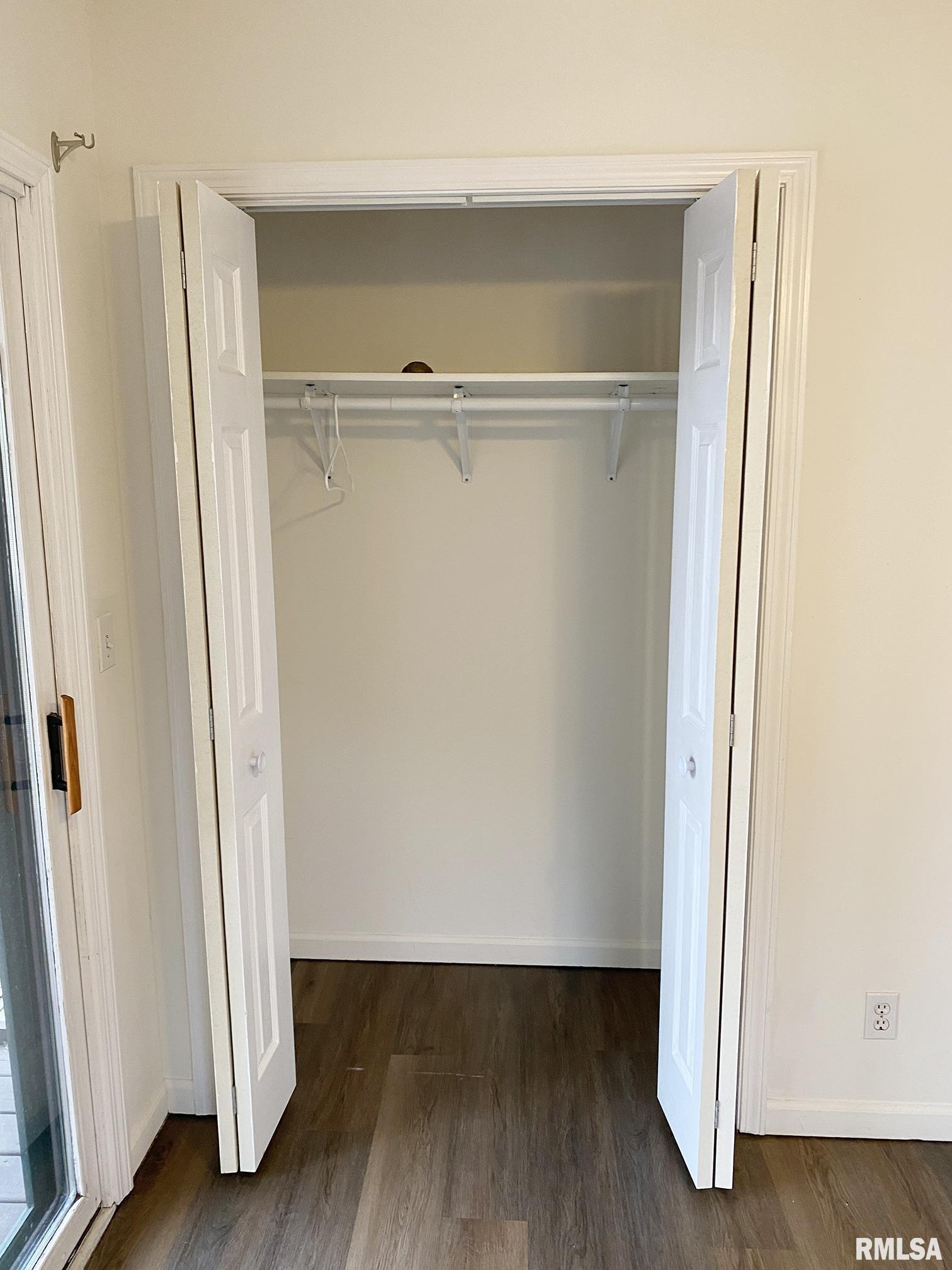 508 Holland Road, Unit 2 Germantown Hills, IL 61548 - Photo 7 of 20