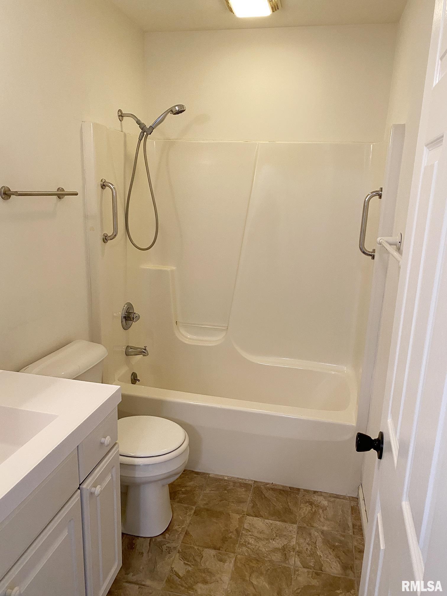 508 Holland Road, Unit 2 Germantown Hills, IL 61548 - Photo 10 of 20