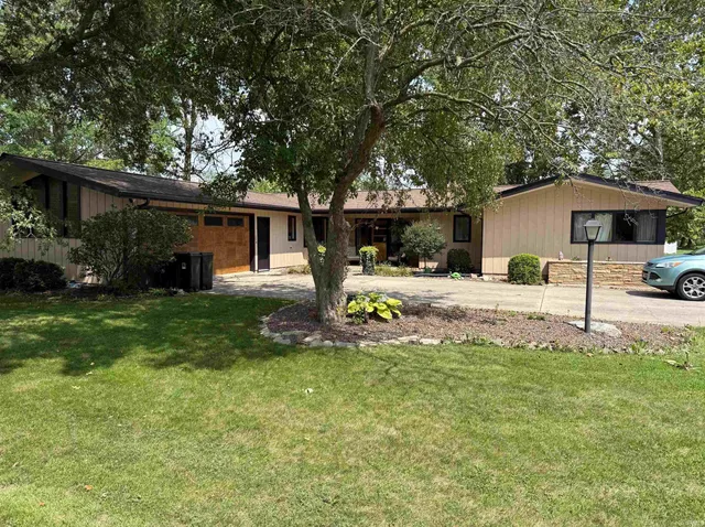 $319,700 | 1105 Clark Street, Berne, IN 46711