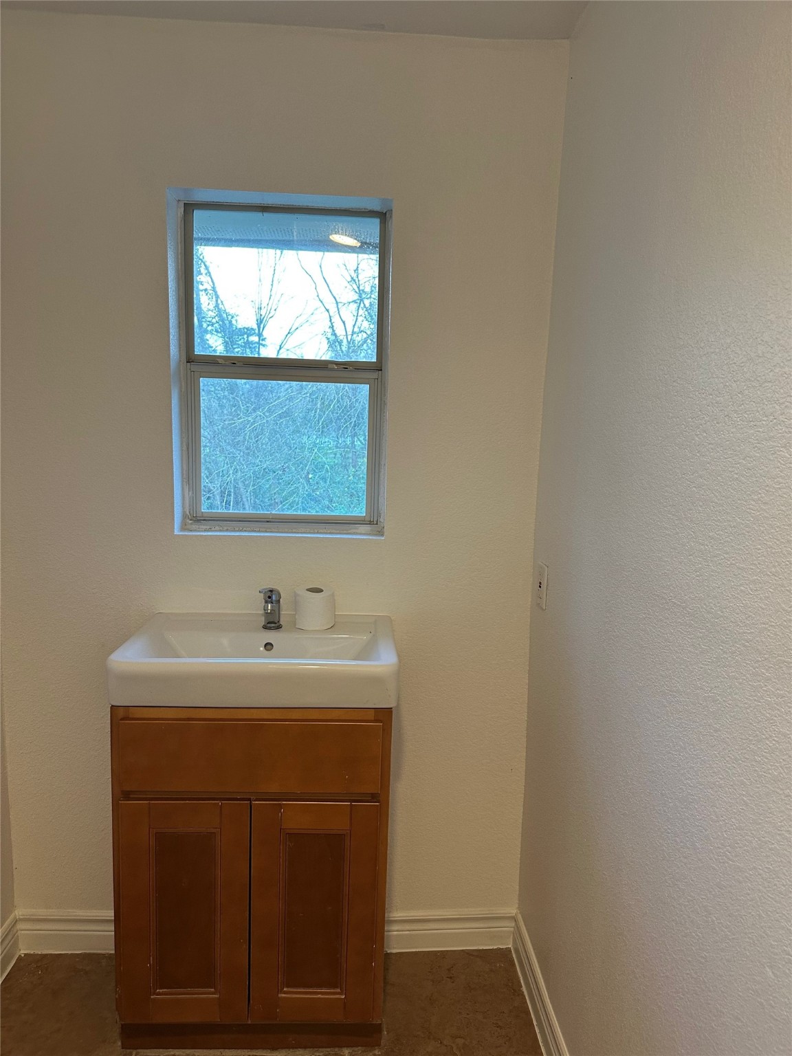 10412 Ehlers Road Conroe, TX 77302 - Photo 16 of 18 a bathroom with a sink and a vanity