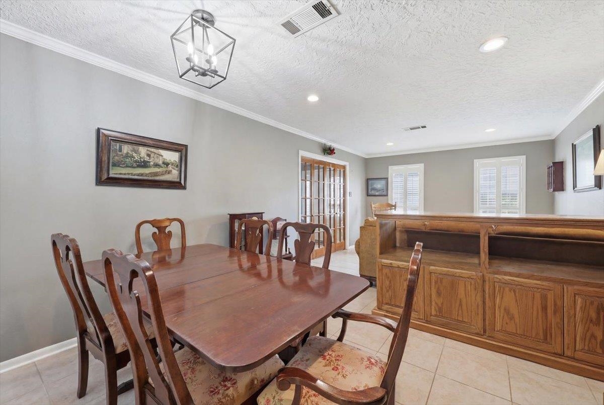 455 Georgetown Street Beaumont, TX 77707 - Photo 5 of 38