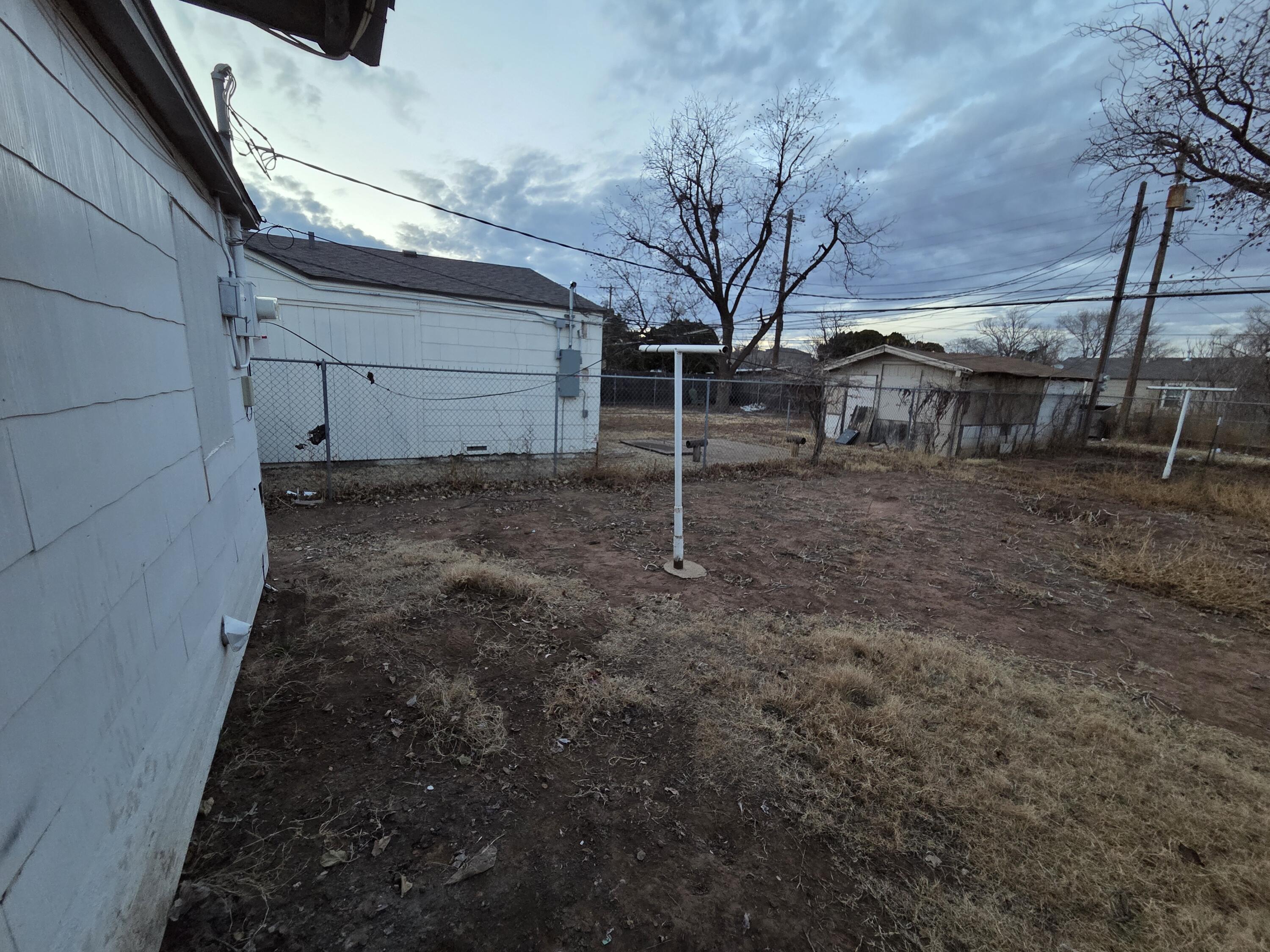 2708 42nd Street Lubbock, TX 79413 - Photo 5 of 8 20260207_183337