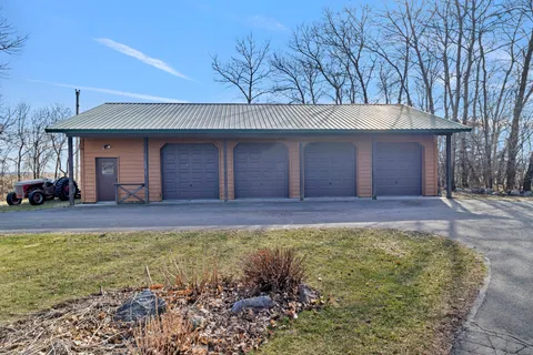 $550,000 | 234 County Road 6 Southwest, Howard Lake, MN 55349