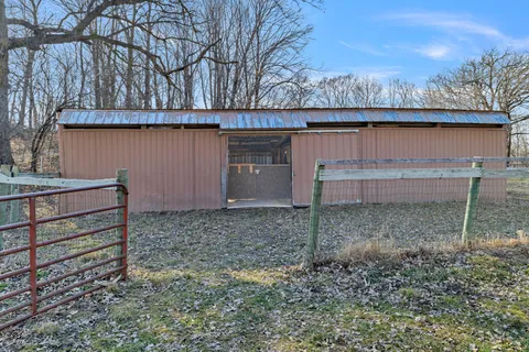 $550,000 | 234 County Road 6 Southwest, Howard Lake, MN 55349