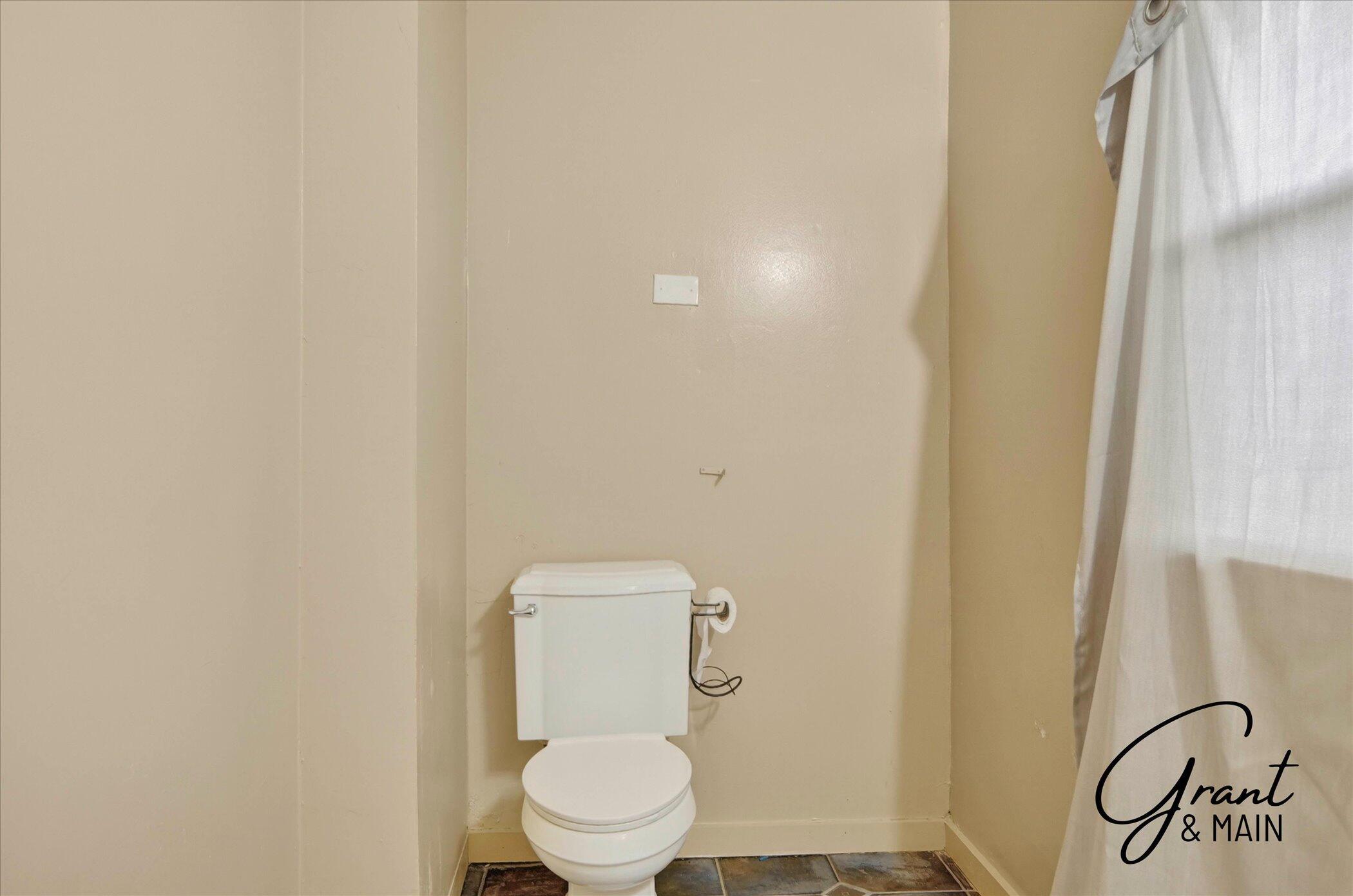 1252 Edison Street Detroit, MI 48202 - Photo 17 of 37 023-23-1252 Edison St Detroit, MI 48202