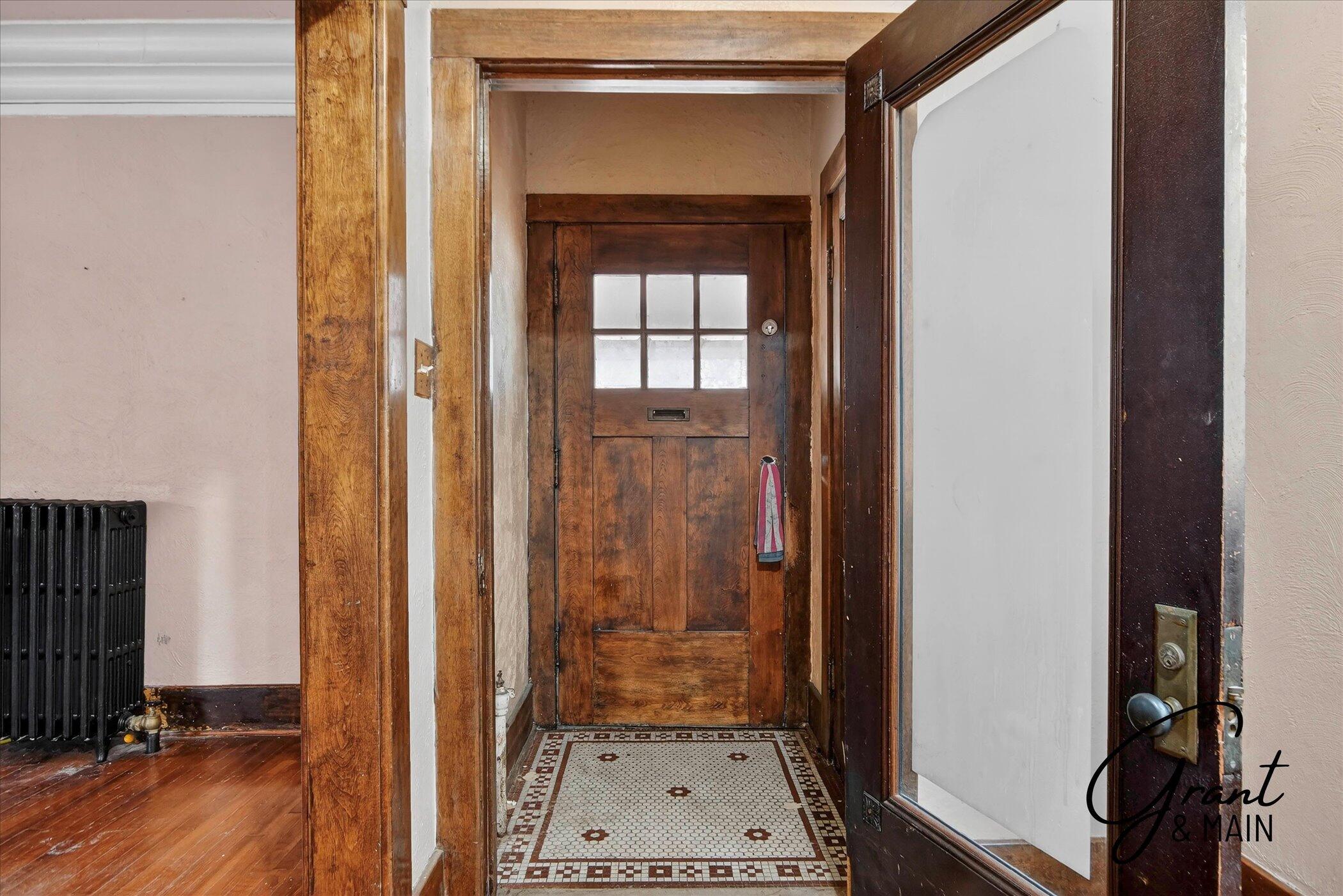 1252 Edison Street Detroit, MI 48202 - Photo 9 of 37 009-09-1252 Edison St Detroit, MI 48202