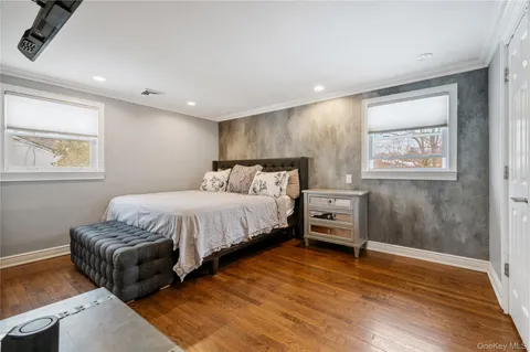 $989,888 | 7 Rita Lane, Plainview, NY 11803