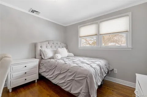 $989,888 | 7 Rita Lane, Plainview, NY 11803