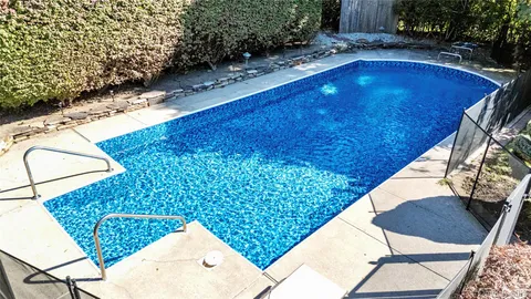 $989,888 | 7 Rita Lane, Plainview, NY 11803