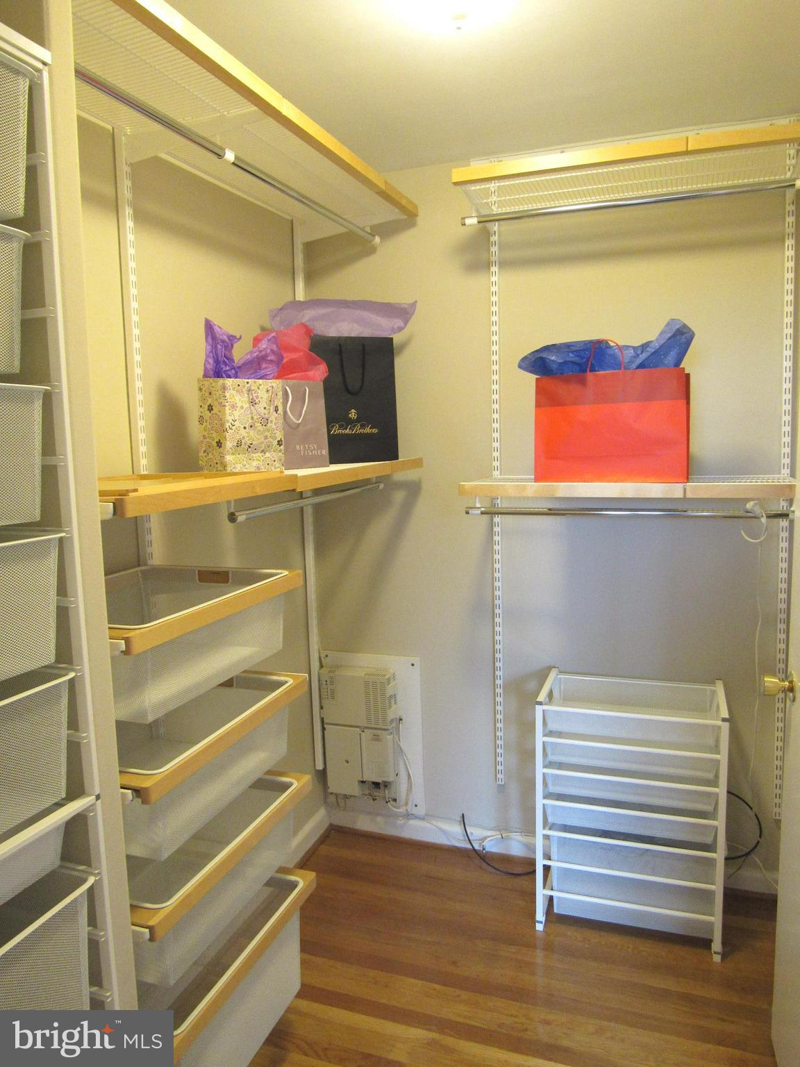 1300 South Arlington Ridge Road, Unit 617 Arlington, VA 22202 - Photo 16 of 25 a view of walk in closet